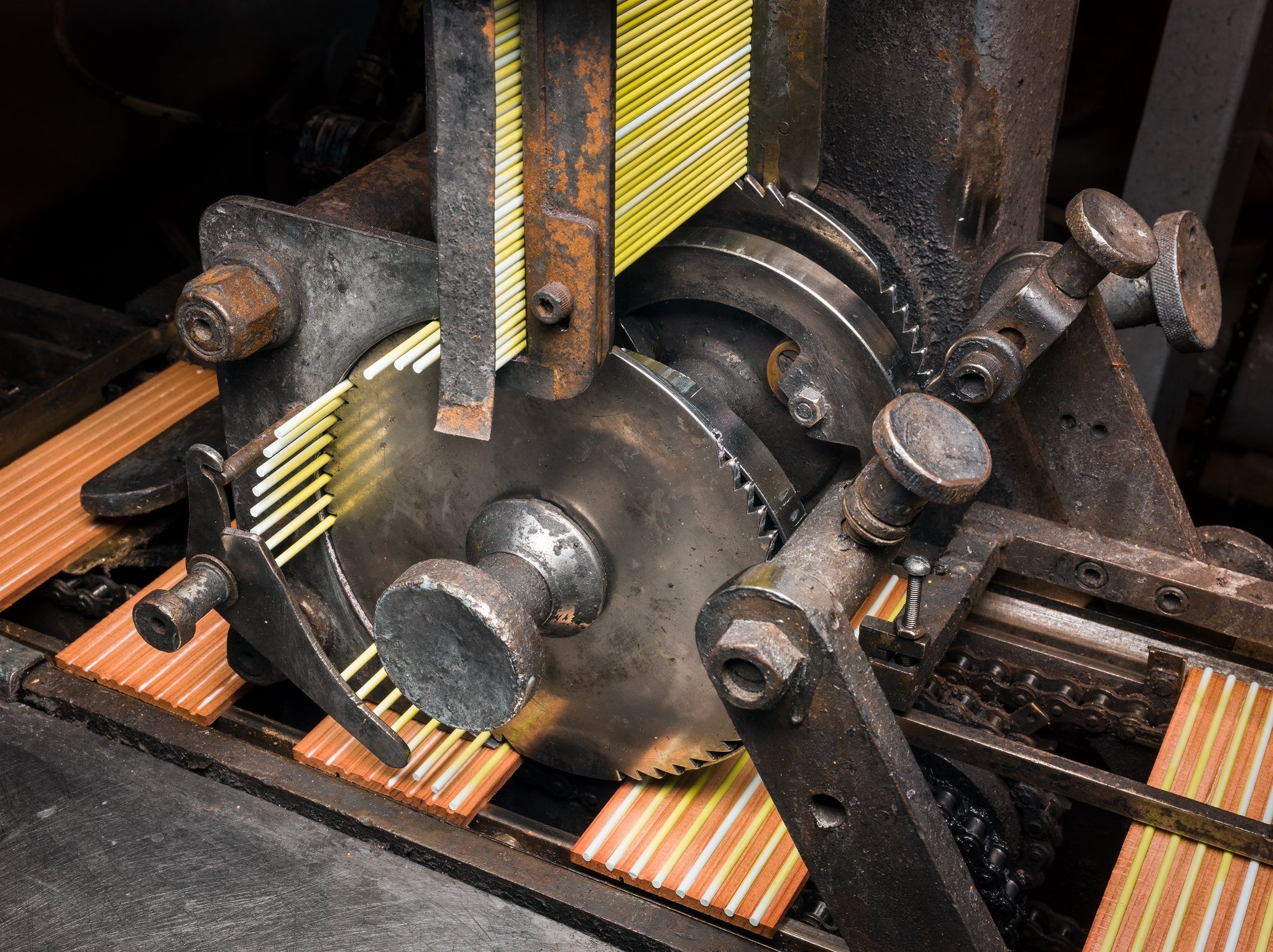 nhà máy bút chì ở Mỹ ảnh 8 nha may but chi o My anh 8