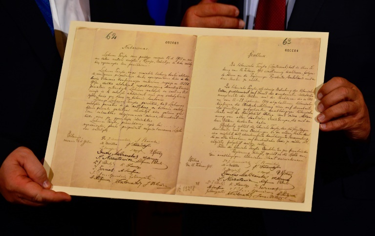 Duc cho Litva muon tuyen ngon doc lap nhan ngay quoc khanh hinh anh