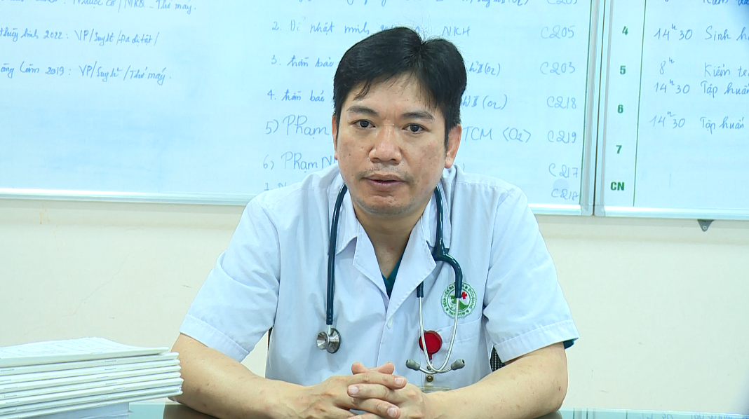 Tay chan mieng tiep tuc tang anh 1