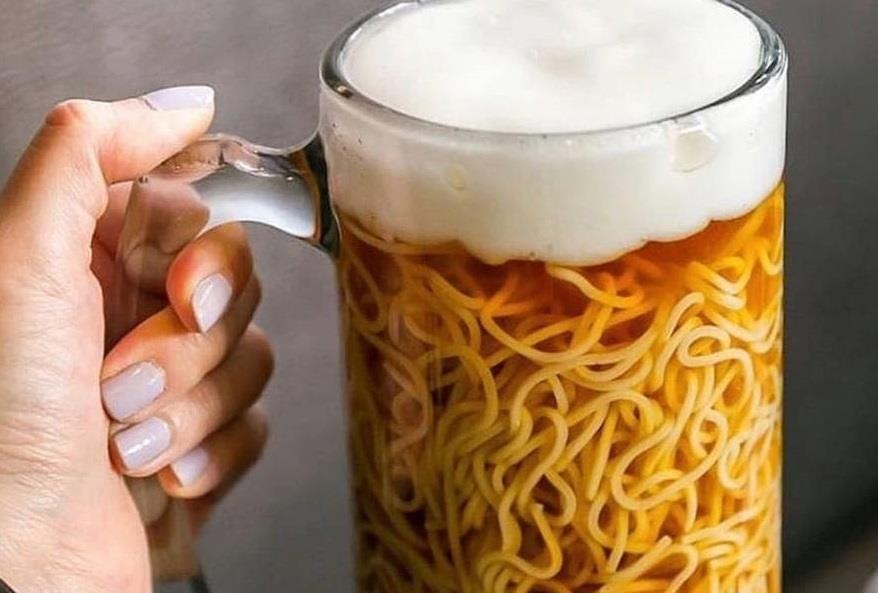 Mon ramen bia mat lanh khien du khach thich thu o Canada hinh anh