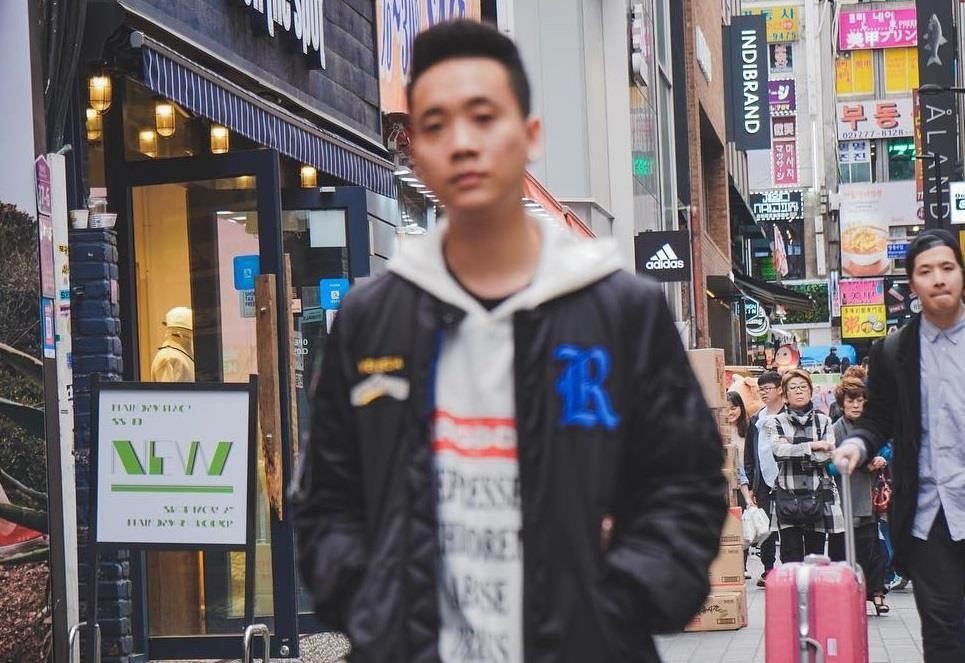 Justa Tee va hoi nhung nguoi 'dat niem tin nham cho' khi nho chup anh hinh anh