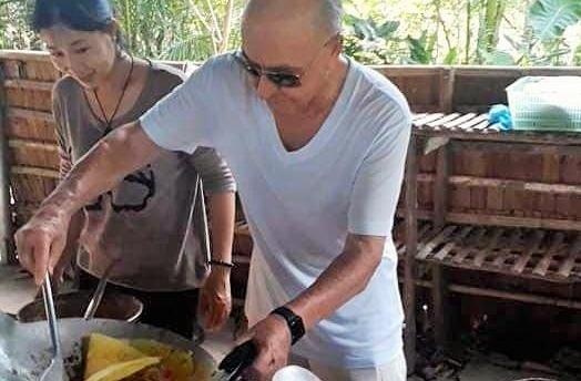 Ty phu Anh lan dau tu tay duc banh xeo Viet hinh anh