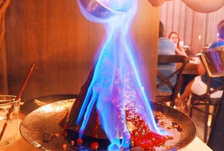 Quan ca phe ma thuat va mon nui dia nguc o Thai Lan hinh anh