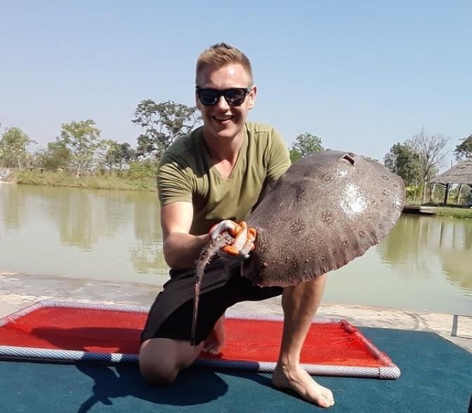 co vu king's cup anh 6