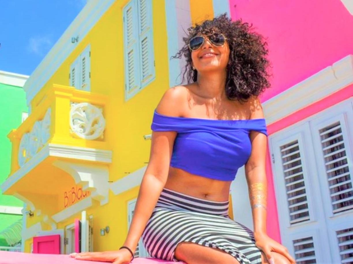 7 ly do khien ban muon dat chan den Curacao hinh anh