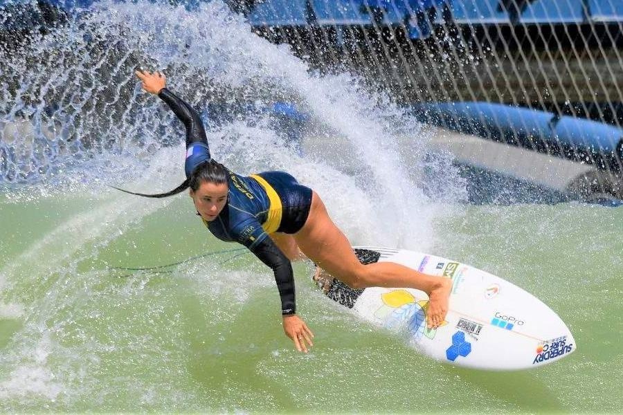 Be nhan tao danh cho nguoi me luot song, gia 5.000 USD/ngay hinh anh