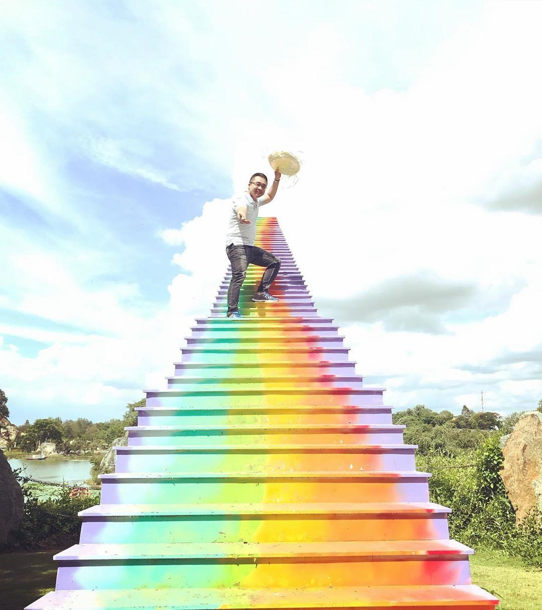 nac thang len thien duong anh 17