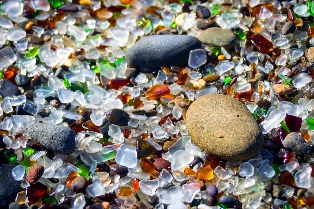 Bien thuy tinh hinh thanh tu bai phe lieu dep ao dieu hinh anh