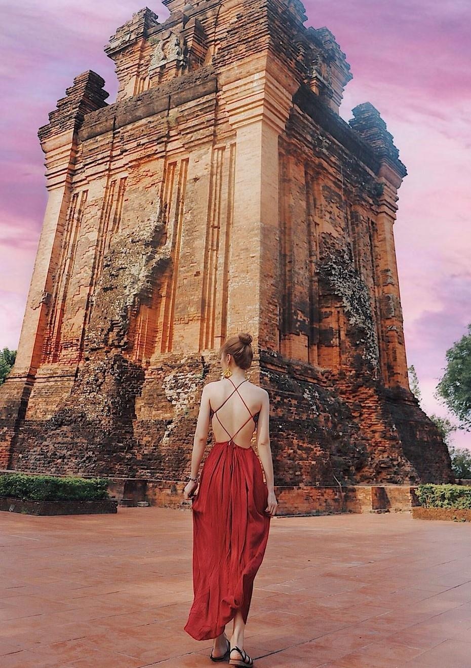 hoa vang tren co xanh anh 17