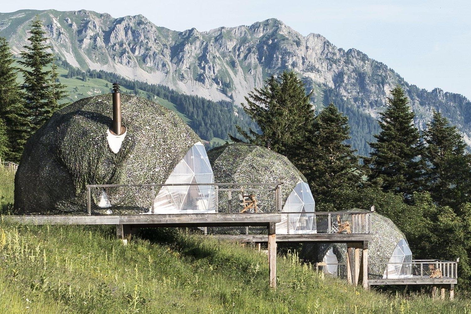 O leu sinh thai gia 450 USD ngam nui Alps hung vi hinh anh