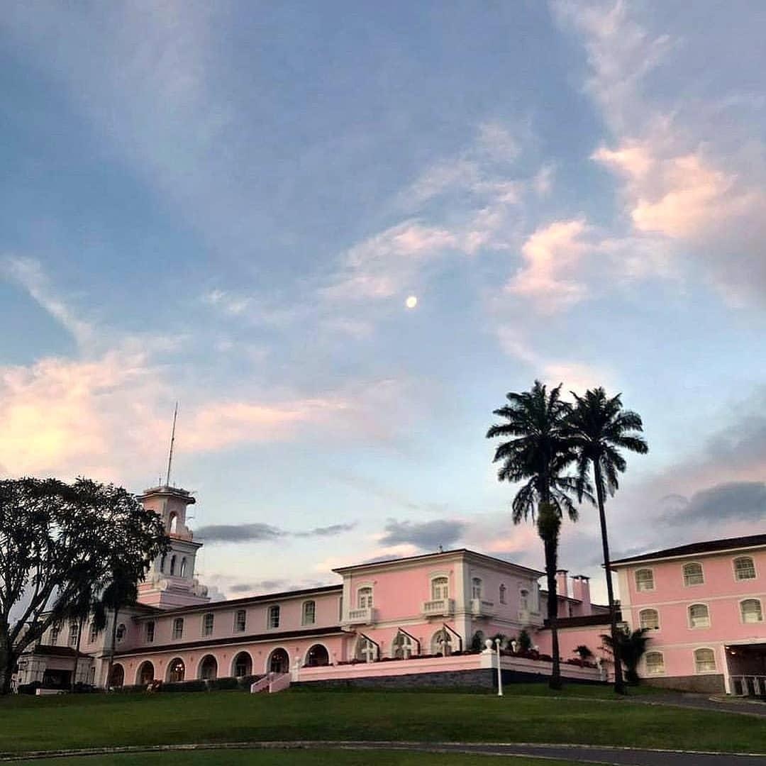 khach san mau hong anh 10