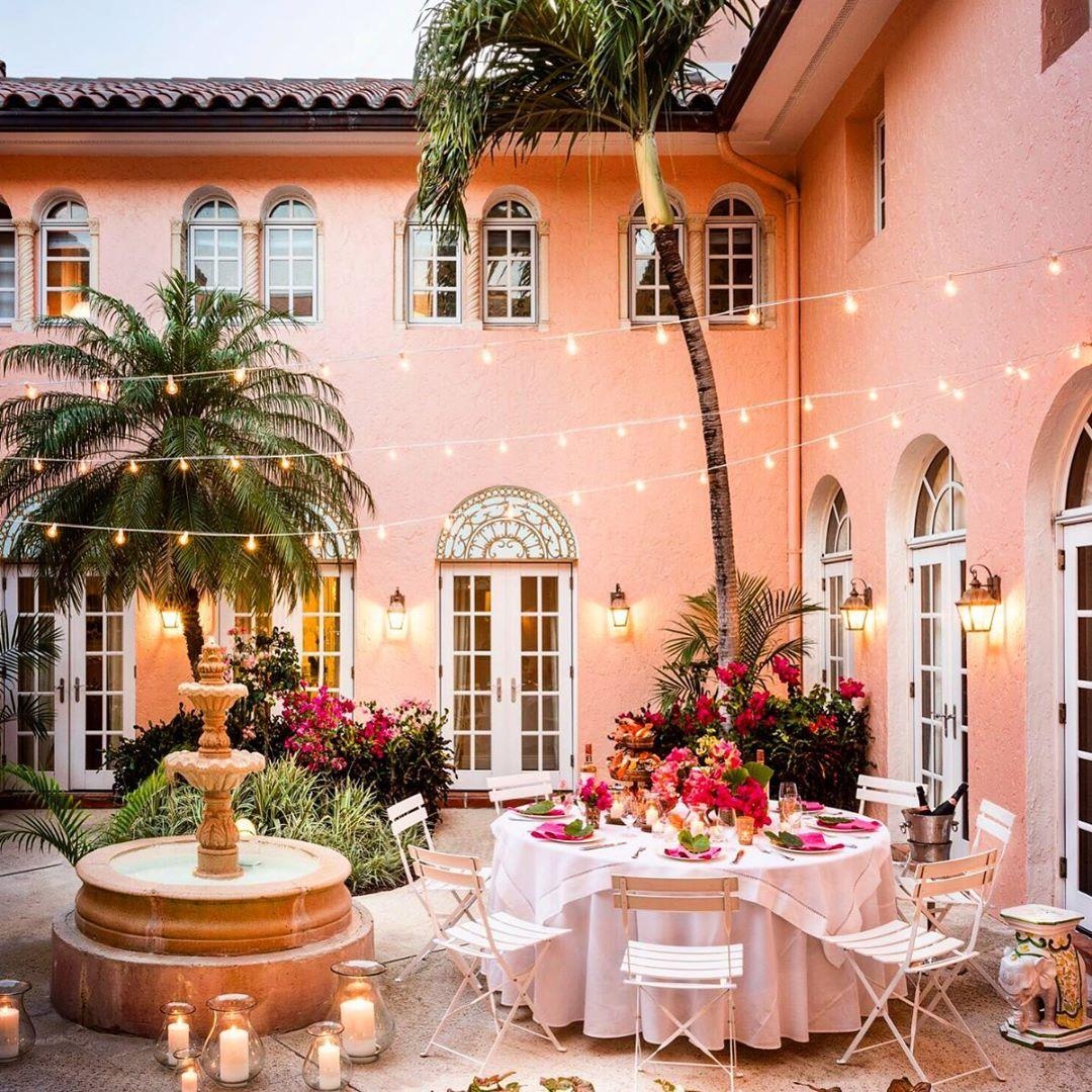 khach san mau hong anh 2