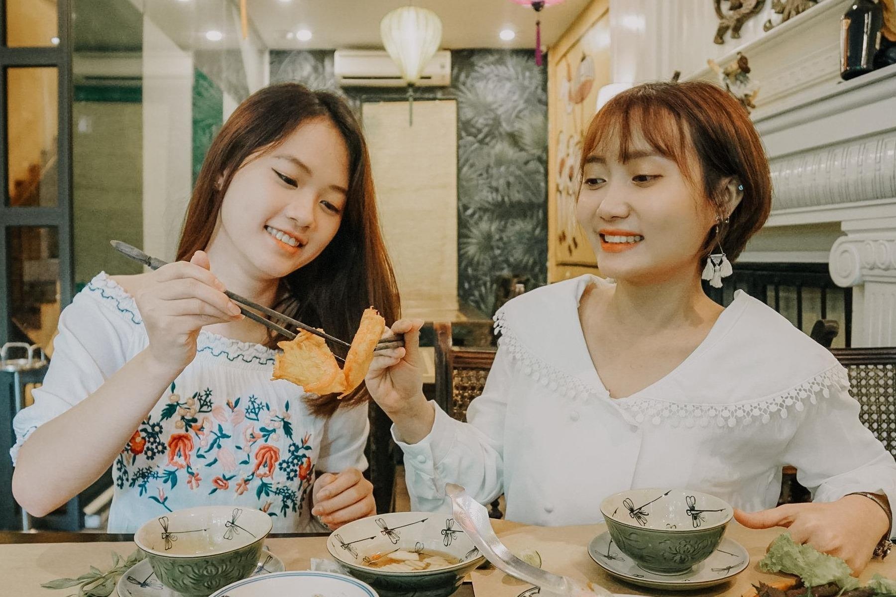 Mam com 'me nau' gan 1 trieu dong tai nha hang top dau Viet Nam hinh anh