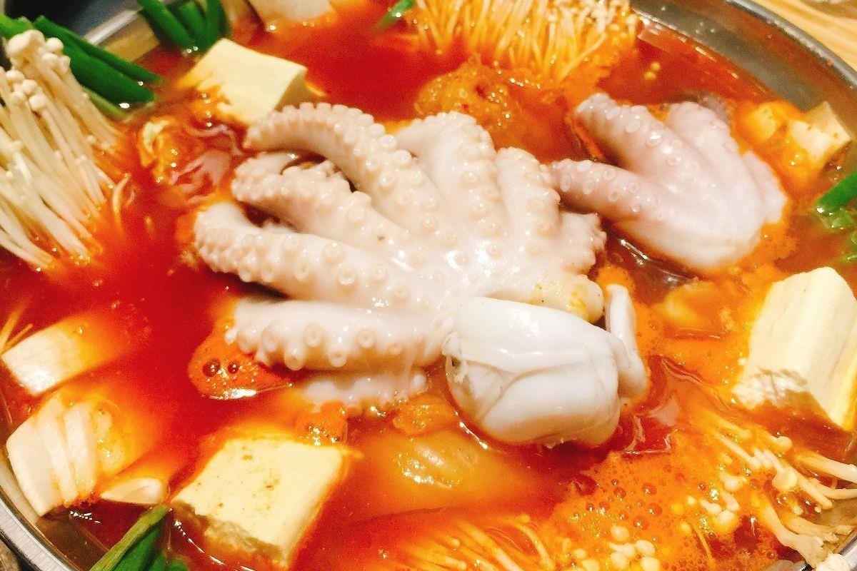 Nghi le 2/9, cung hoi ban than thuong thuc bach tuoc khong lo hinh anh