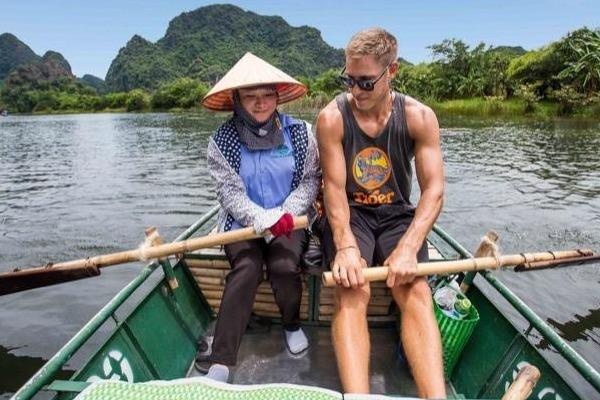 Viet Nam don hon 11,3 trieu khach quoc te trong 8 thang dau nam hinh anh