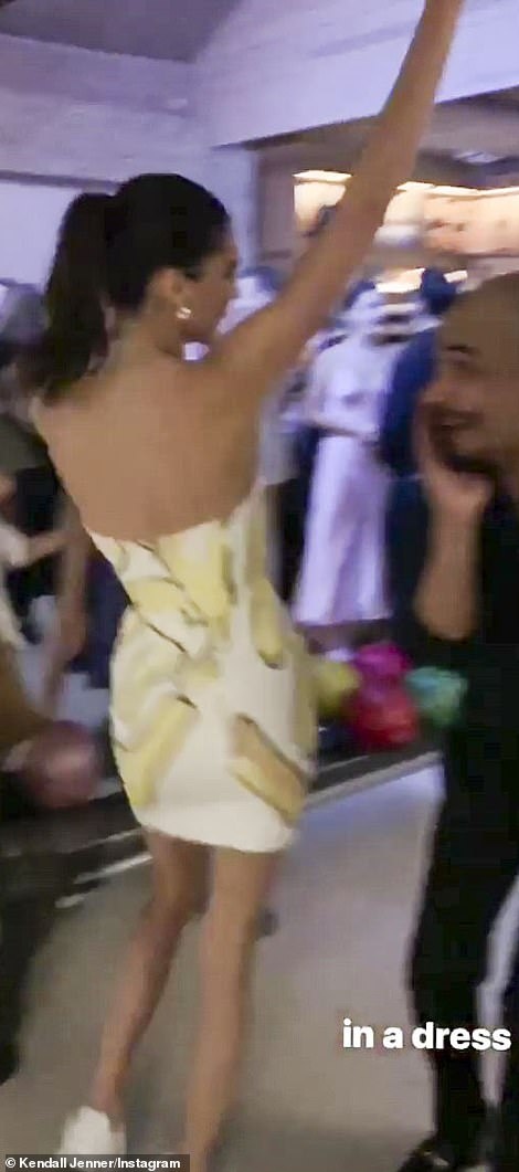 kendall jenner mặc gì trong đám cưới justin bieber ảnh 3 kendall jenner mac gi trong dam cuoi justin bieber anh 3