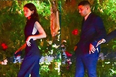 Kendall Jenner mac do goi cam hen ho ban trai tin don trong dem hinh anh