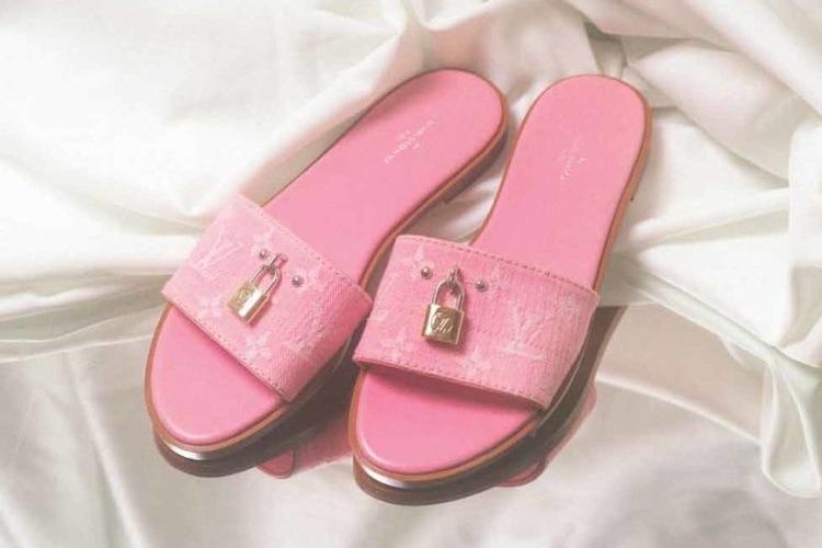 Louis Vuitton ra mat bo suu tap giay dep cho nhung ai yeu mau hong hinh anh
