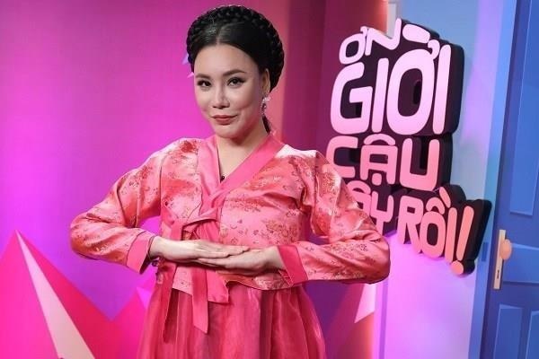 Ho Quynh Huong quay 'Vu dieu hoang da' cung Hoang Yen Chibi hinh anh