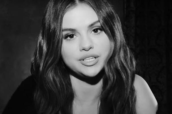 Selena Gomez bi cho rang hat ve Justin Bieber trong ca khuc moi hinh anh