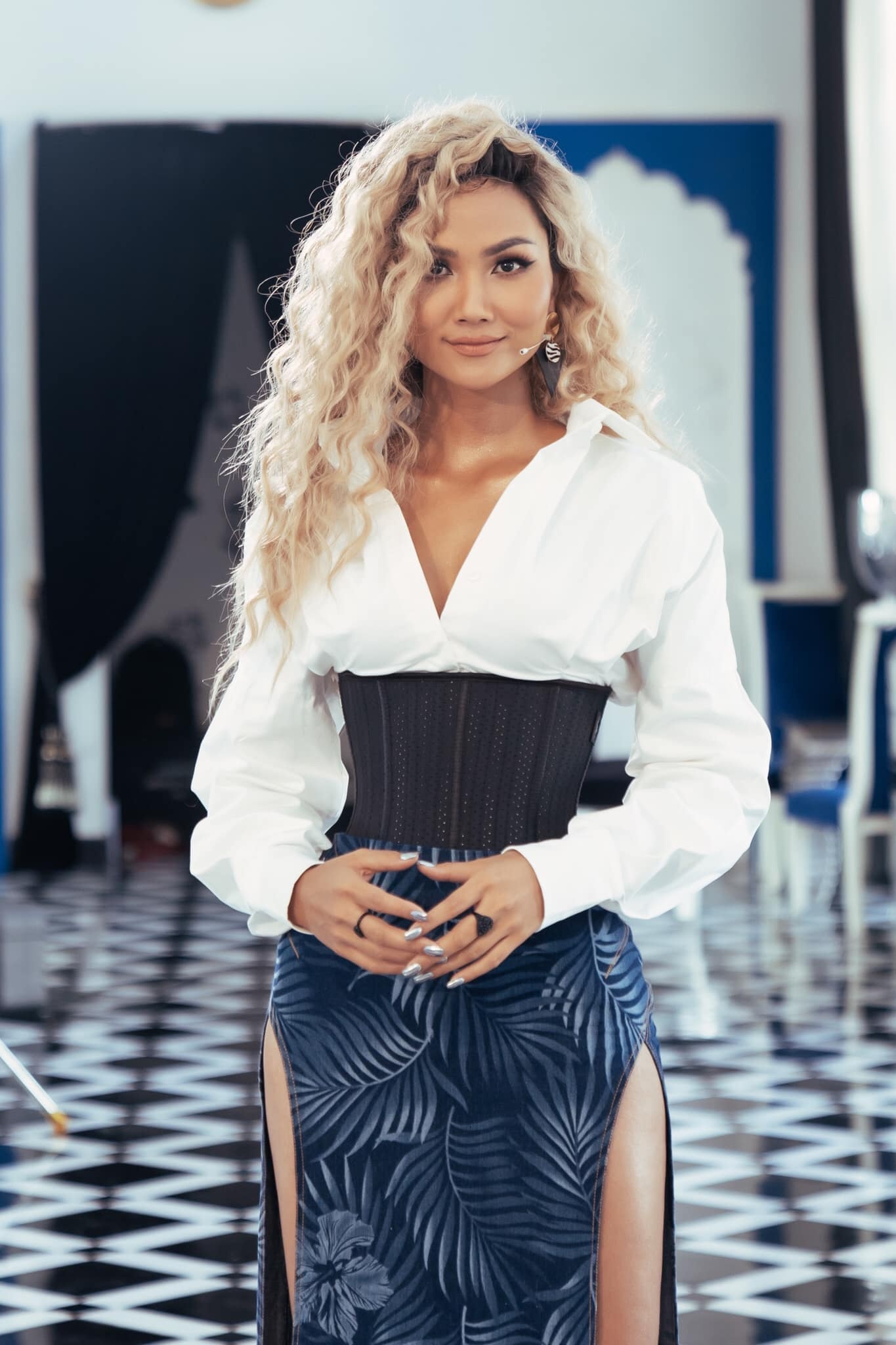 h'hen niê lột xác ảnh 2 h'hen nie lot xac anh 2