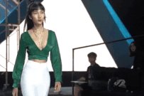 Ban sao Hoang Thuy: 'Toi co to chat noi tieng, khong can dua hoi ai' hinh anh