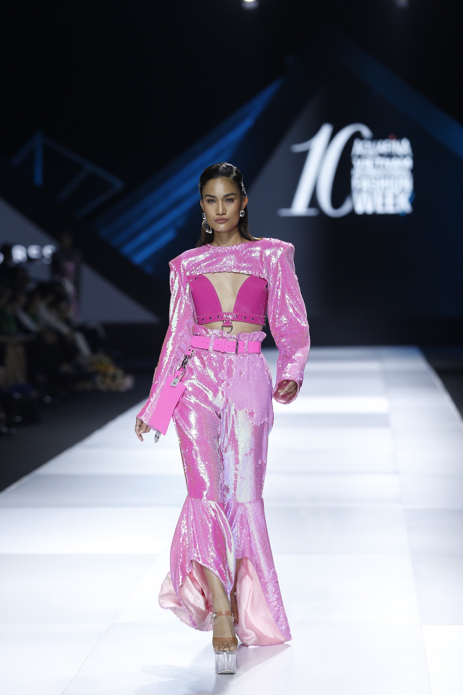 góc tối nghề mẫu ảnh 10 goc toi nghe mau anh 10