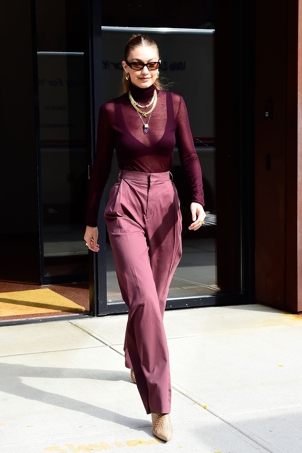 gigi hadid mac kin dao anh 6