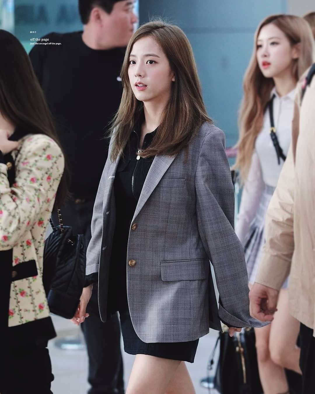 ao khoac giong sao han anh 8