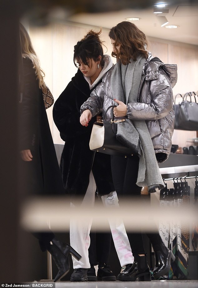 selena gomez cat toc lua thua anh 3