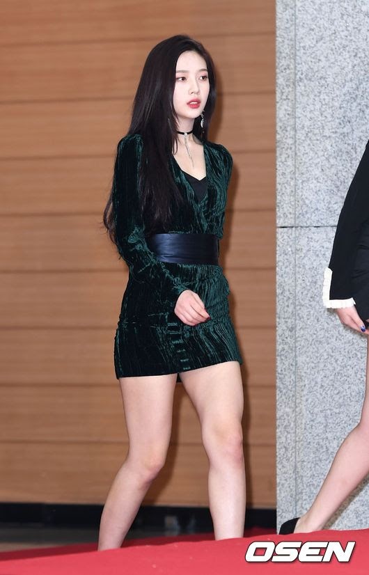 thoi trang tham do red velvet anh 7