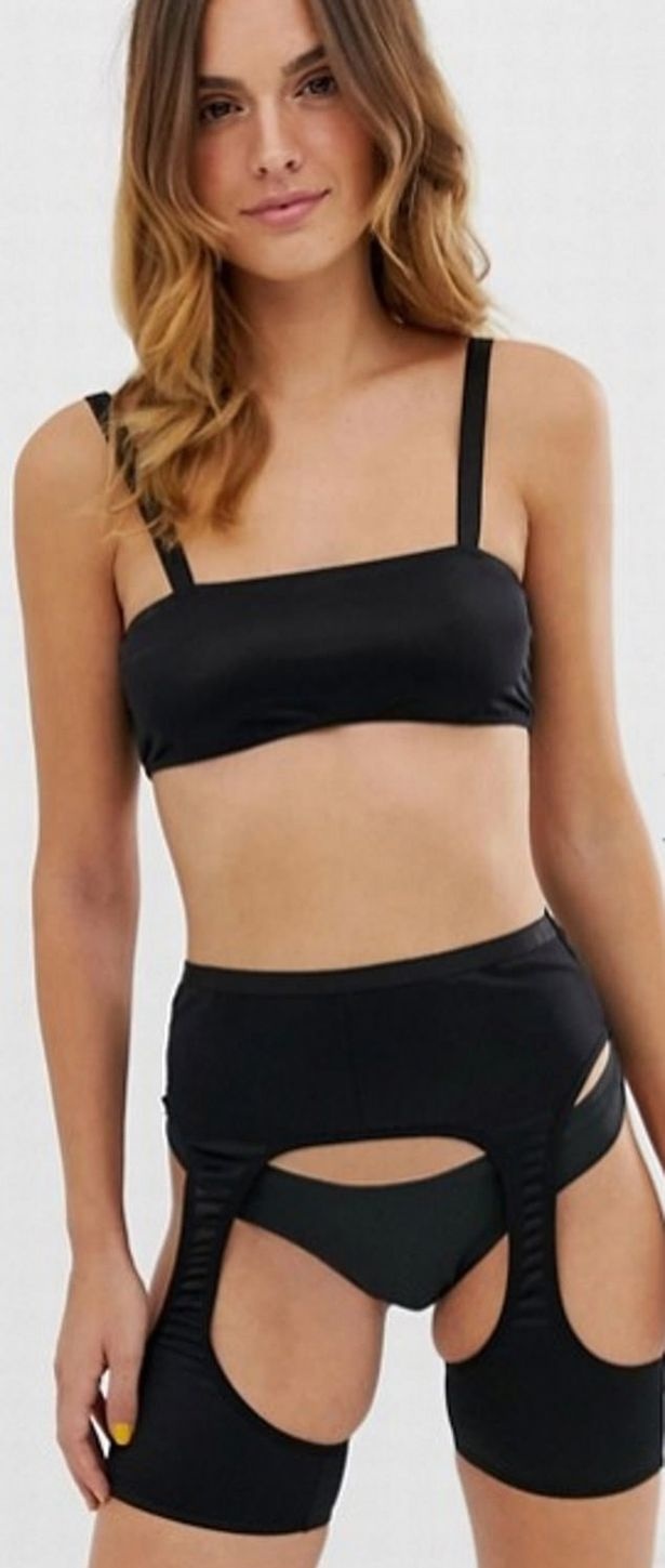 trang phuc xau nhat 2019 anh 2