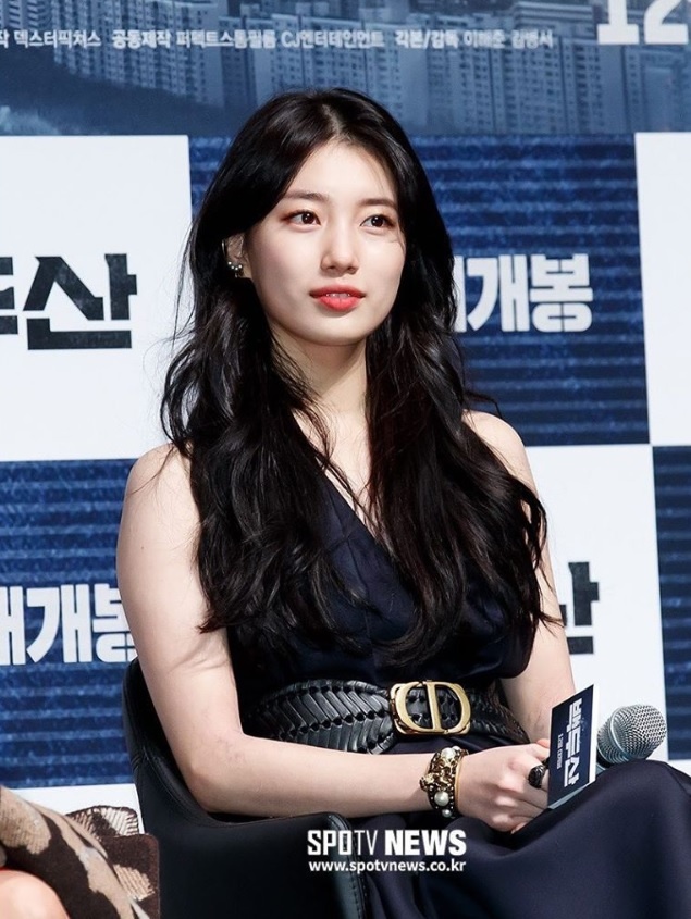 thoi trang su kien cua suzy anh 15