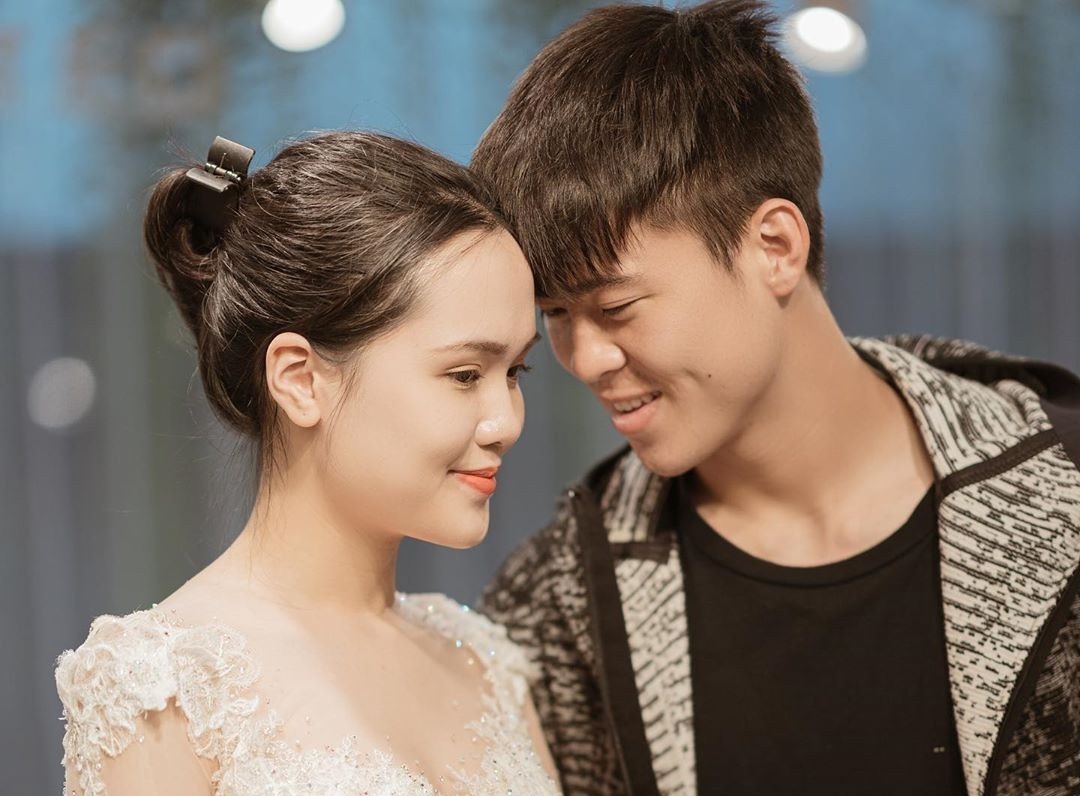 Quynh Anh thu vay cuoi truoc ngay len xe hoa hinh anh