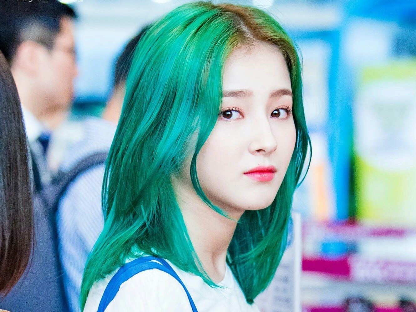 Giu toc nhuom ben mau choi Tet voi 6 buoc don gian hinh anh