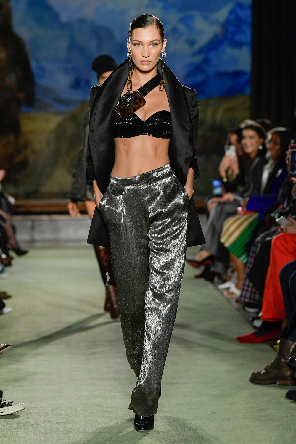 Bella Hadid New York Fashion Week ảnh 1 Bella Hadid New York Fashion Week anh 1