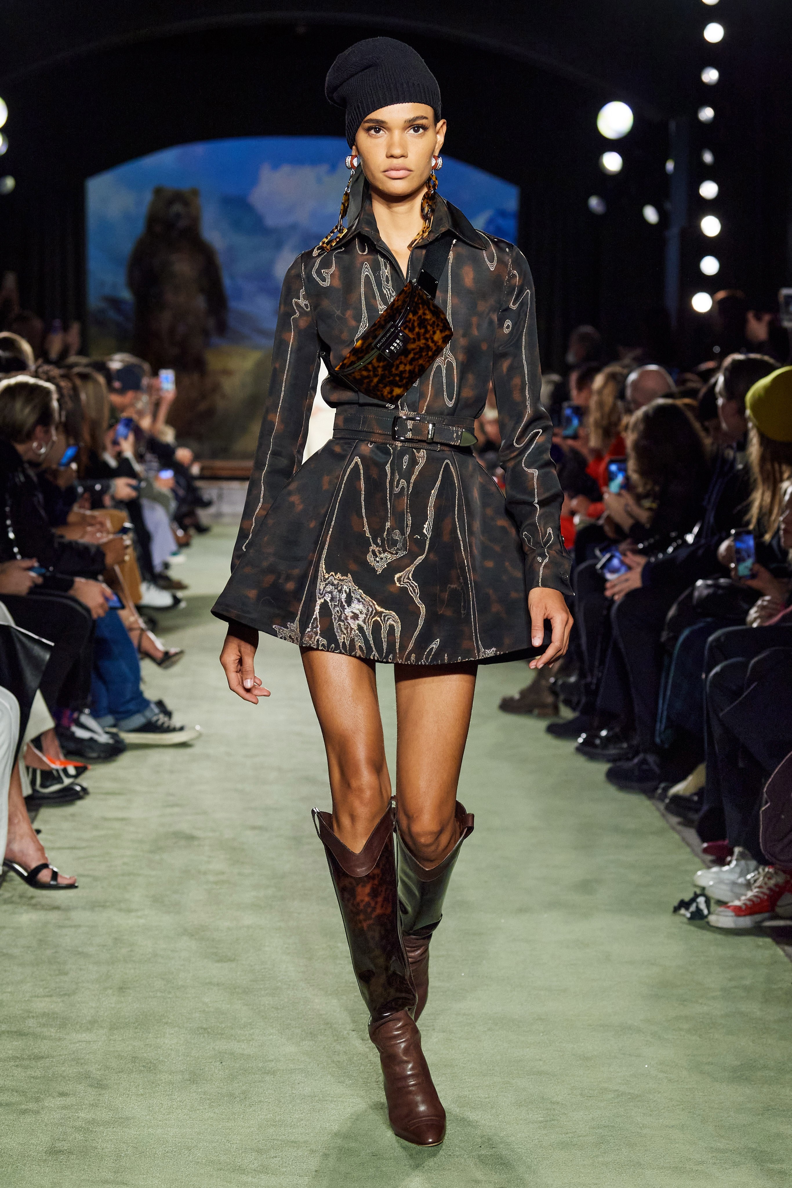Bella Hadid New York Fashion Week ảnh 5 Bella Hadid New York Fashion Week anh 5