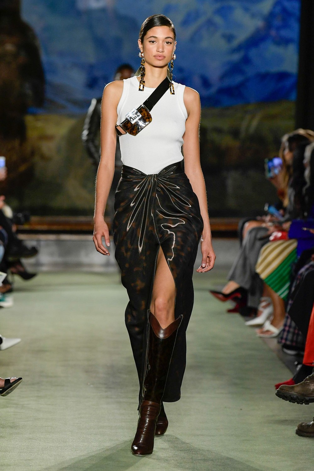 Bella Hadid New York Fashion Week ảnh 7 Bella Hadid New York Fashion Week anh 7
