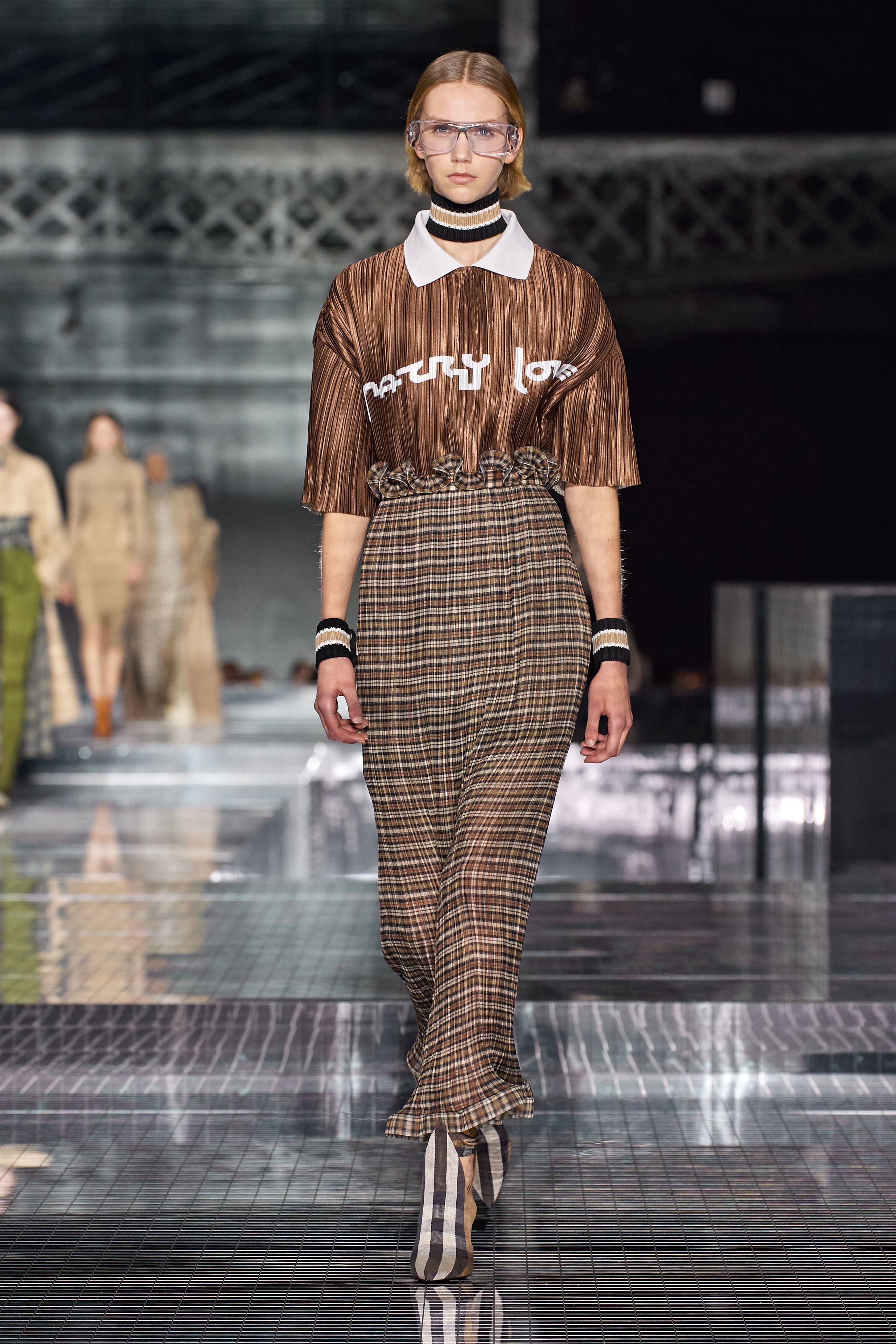 kendall jenner mac ho anh 4