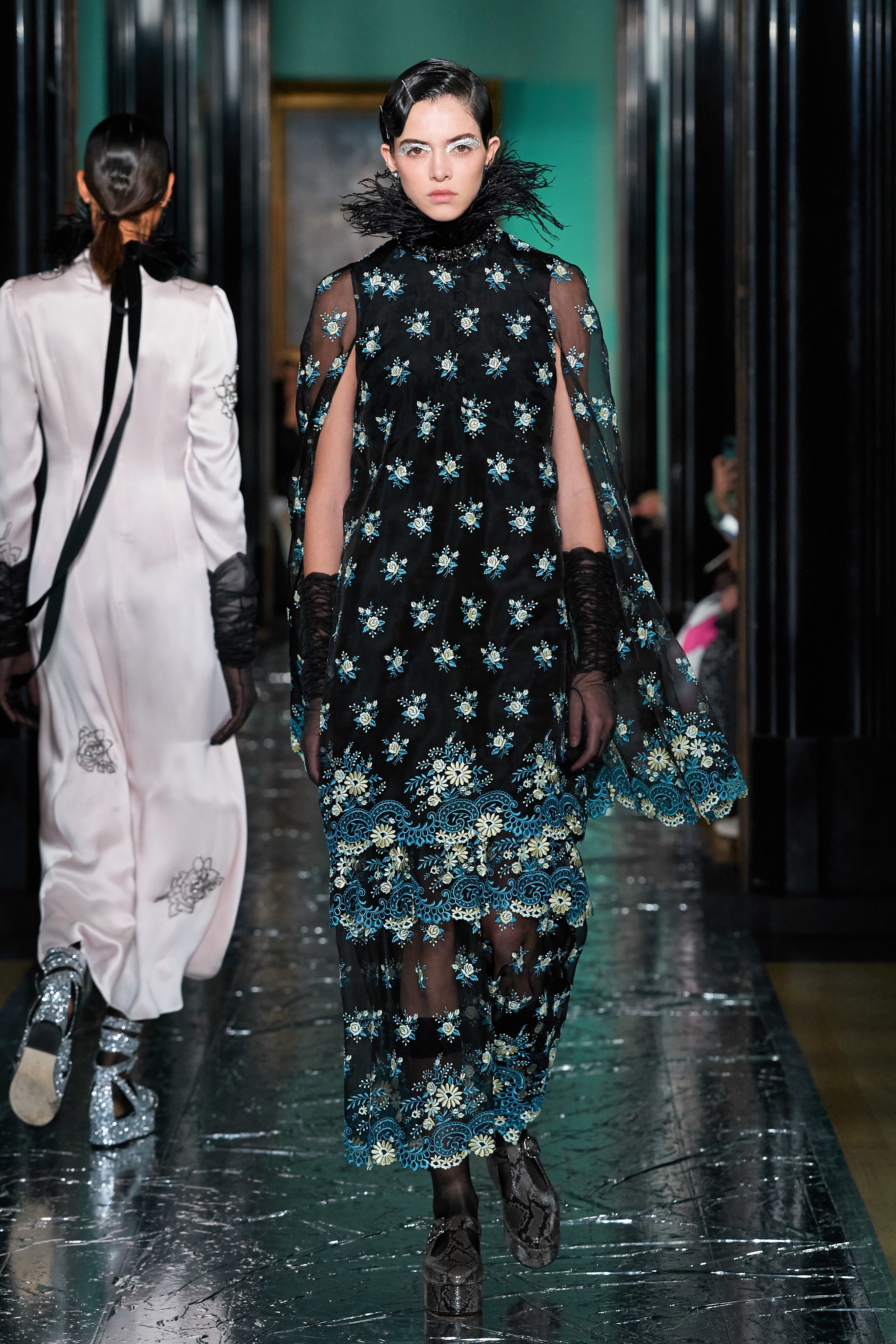 kendall jenner mac ho anh 44