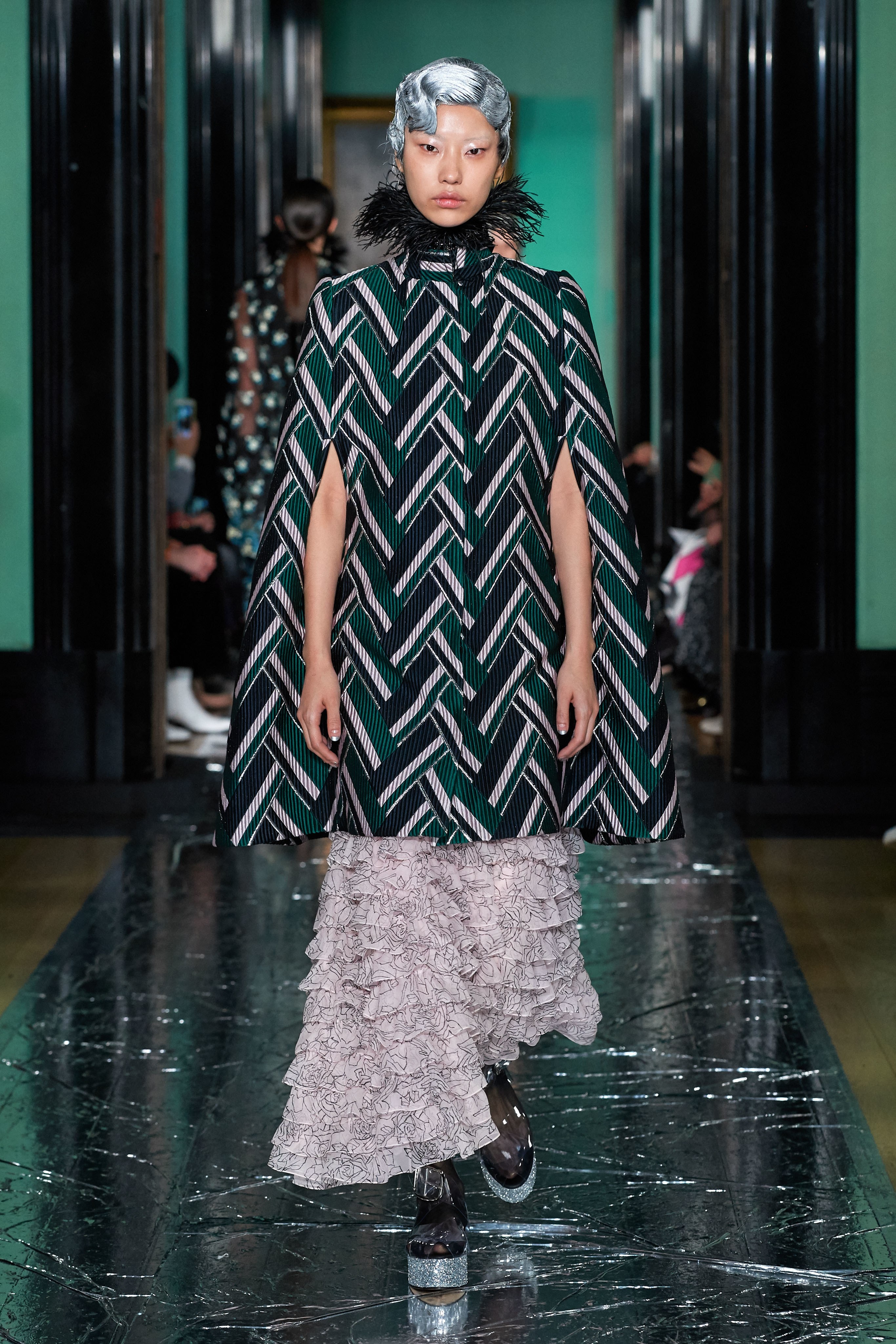 kendall jenner mac ho anh 48