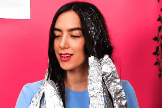 Dung giay bac u toc suon muot tai nha ma khong can den tiem hinh anh