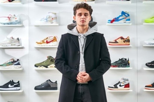 Bo hoc di 'san' giay hiem, chang trai 17 tuoi dut tui 12.000 USD/tuan hinh anh