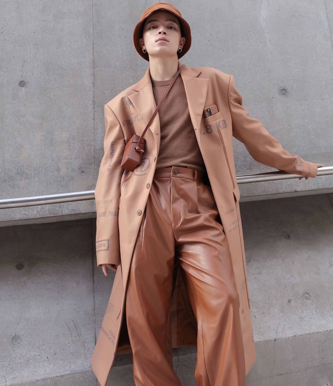 sao viet lam gi o nha anh 14