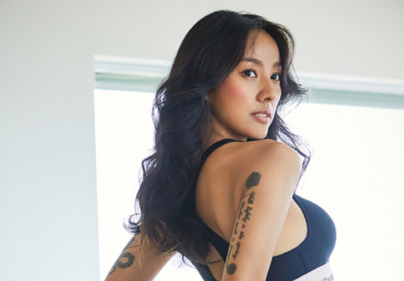 Lee Hyori giu danh hieu 'bieu tuong sexy' tai Han Quoc bang cach nao? hinh anh