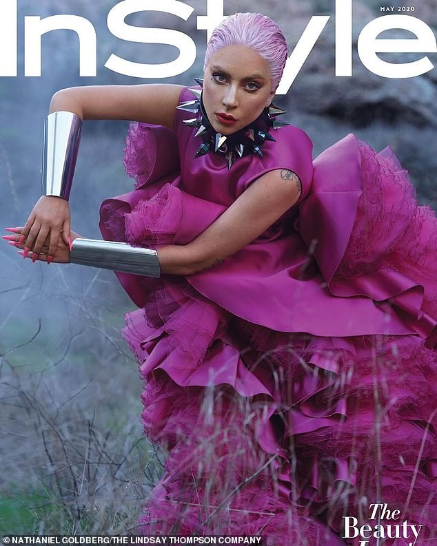 lady gaga được bế ảnh 1 lady gaga duoc be anh 1