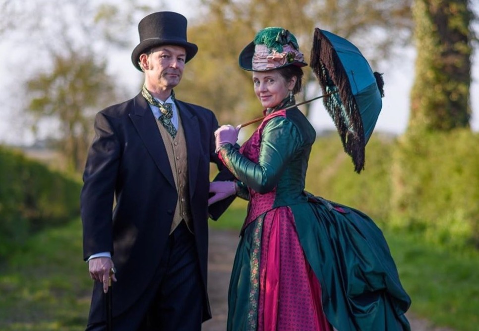 trao luu mua dich anh 2