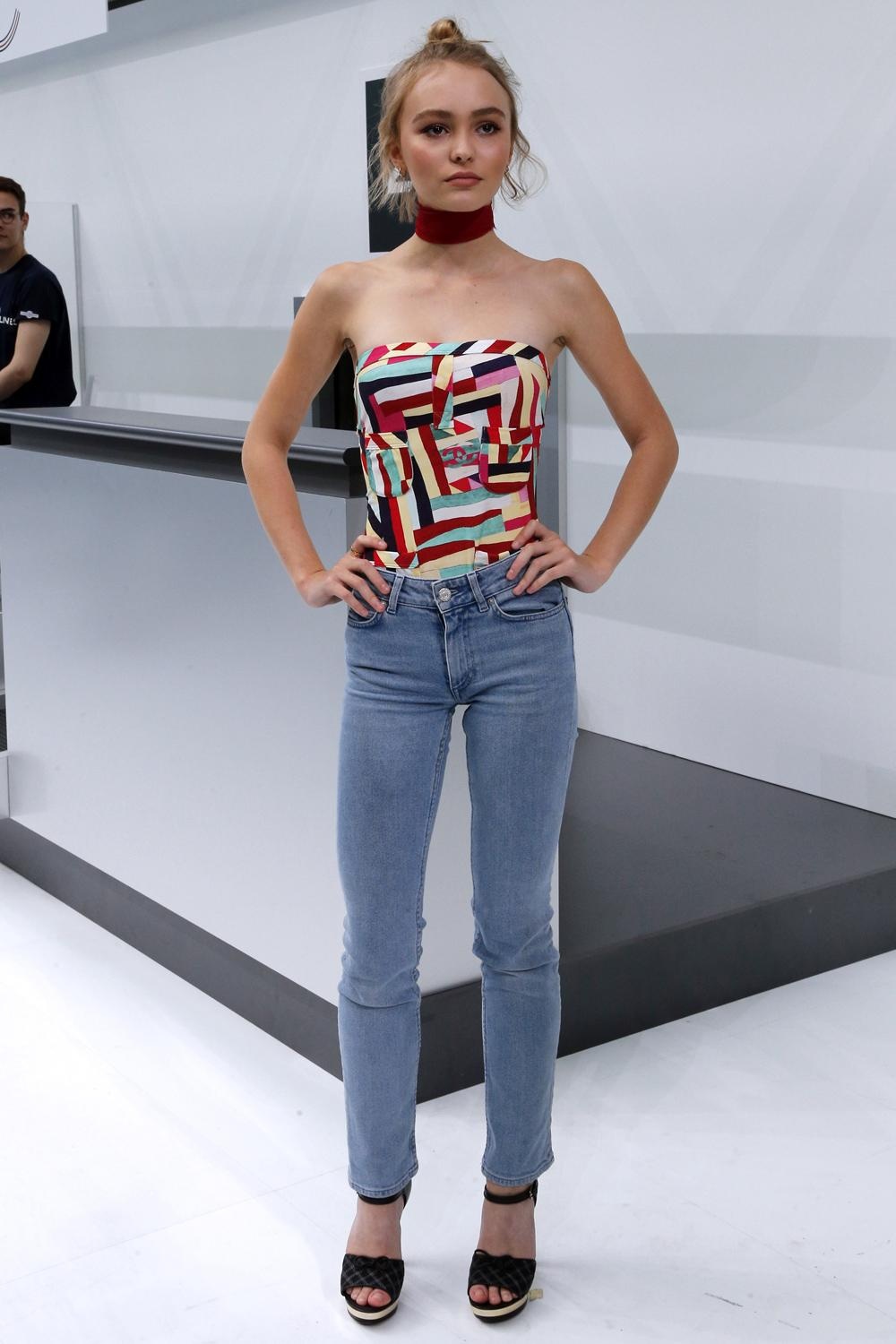 Lily-Rose Depp chia tay anh 8