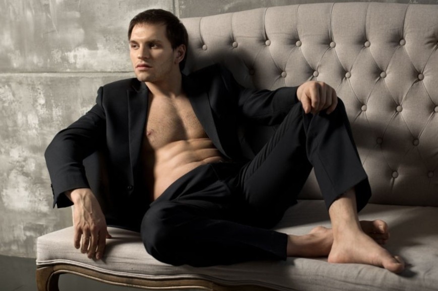 Lam the nao de mac suit van mat trong ngay nong buc? hinh anh