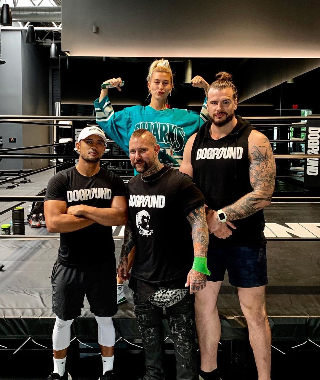 mac do khoe eo anh 3